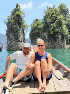 Romantic scene of a couple enjoying the Cheow Lan Lake tour by Khao Sok Lake Tours.